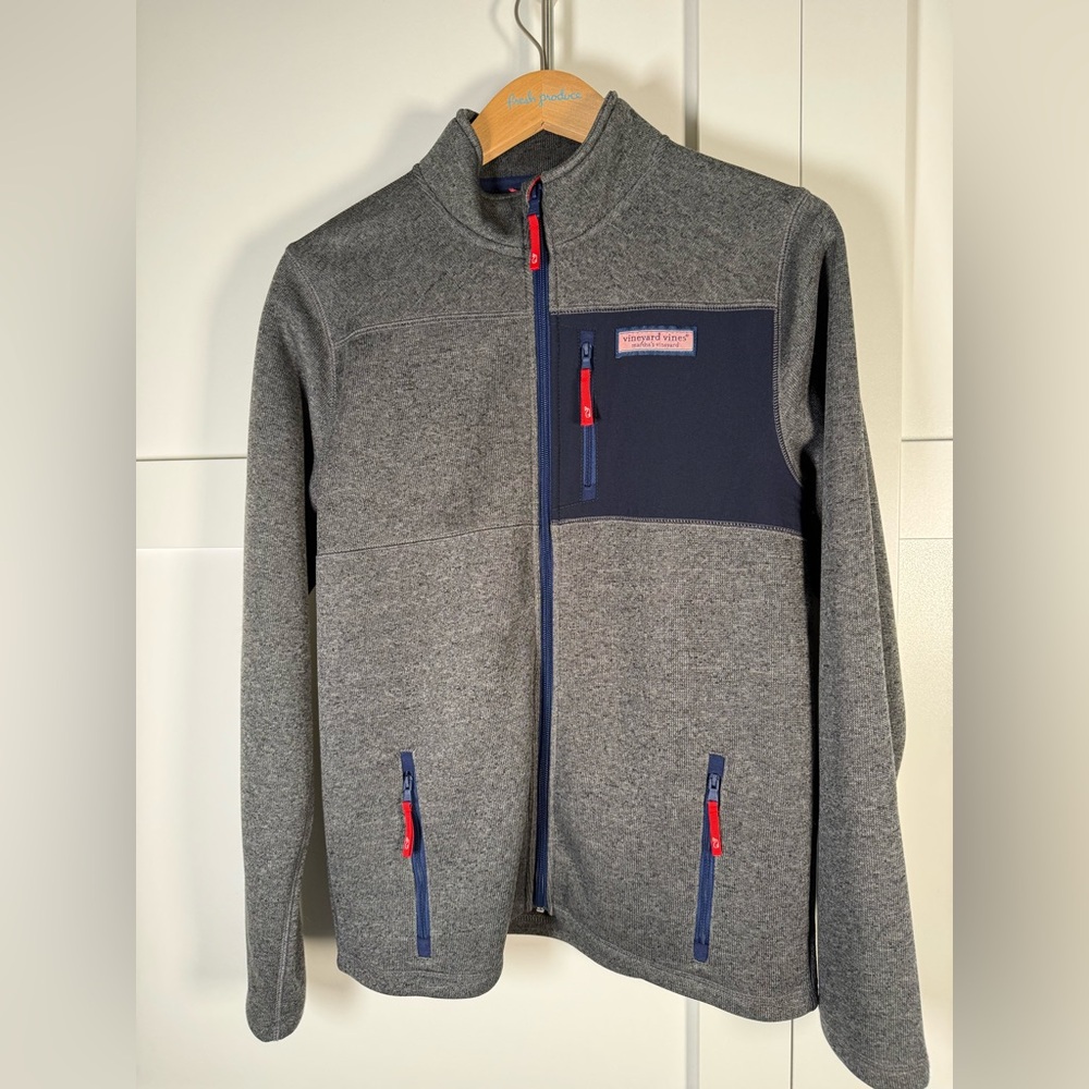 Vineyard Vines Gray and Navy Jacket with Red Detail kids XL